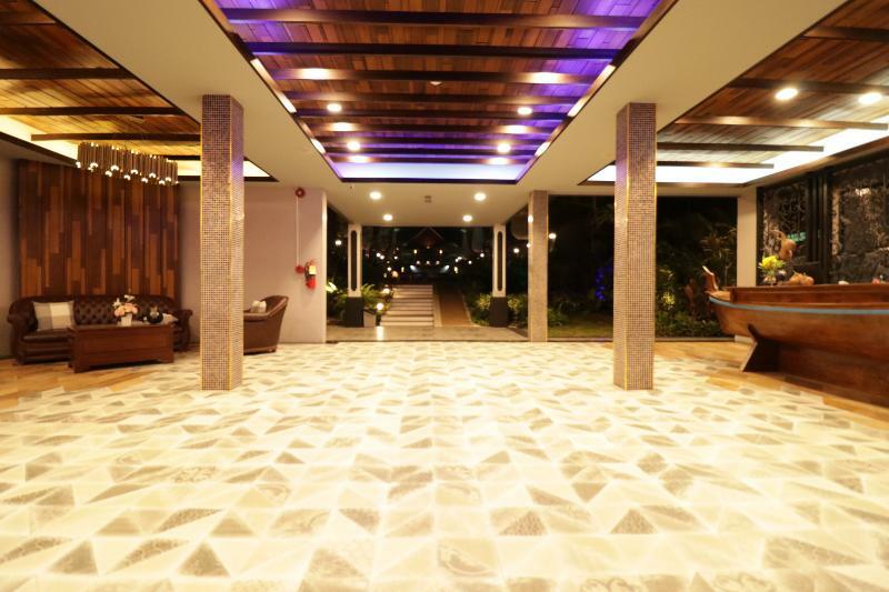 The Scene Cliff View Villas By Swiss-Belhotel Krabi town Extérieur photo