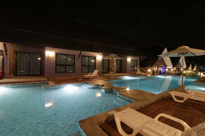 The Scene Cliff View Villas By Swiss-Belhotel Krabi town Extérieur photo