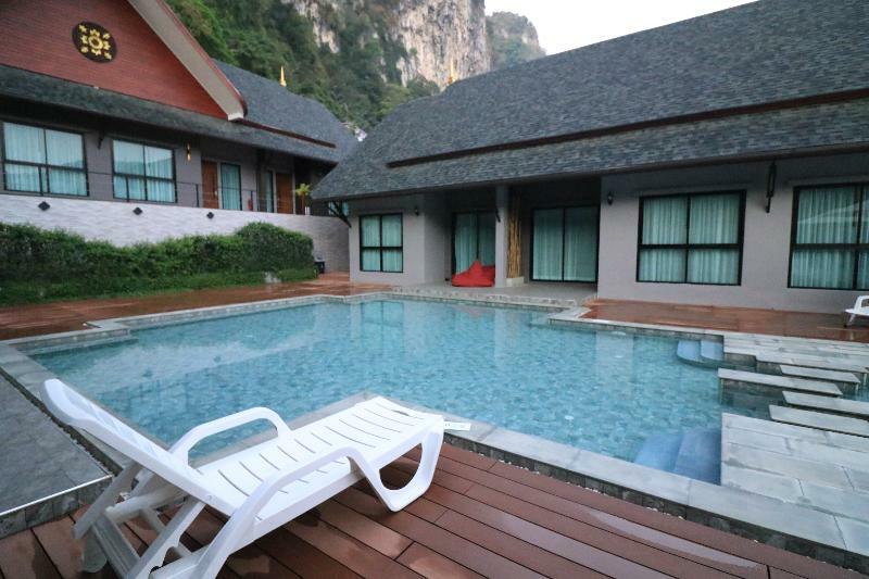 The Scene Cliff View Villas By Swiss-Belhotel Krabi town Extérieur photo
